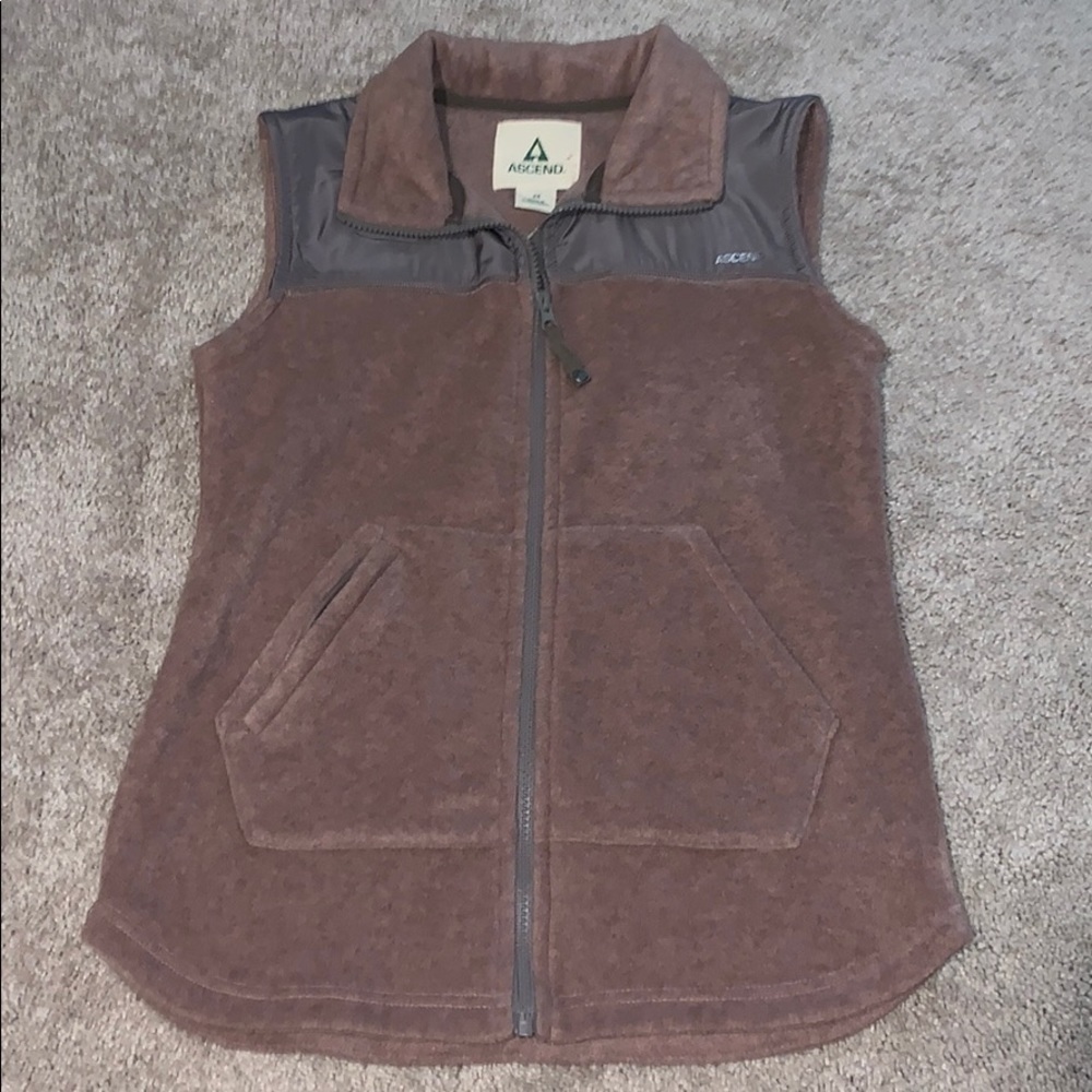 Dusty pink vest NWT